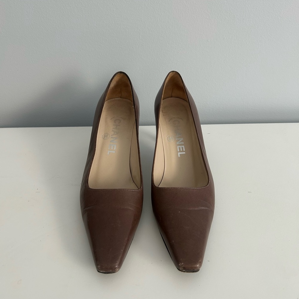 Chanel Women's Brown Pumps